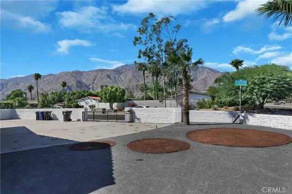 2480 N Aurora DR, Palm Springs, CA 92262