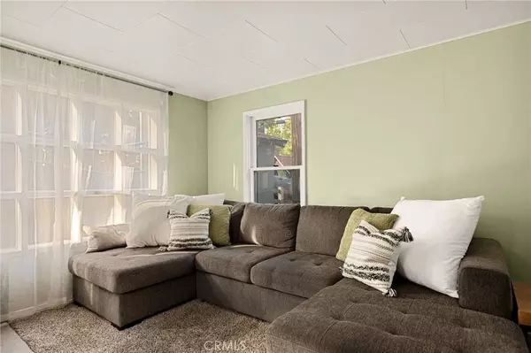 25616 Hi LN, Twin Peaks, CA 92391