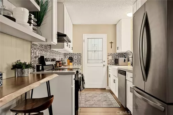 30789 All View, Running Springs, CA 92382