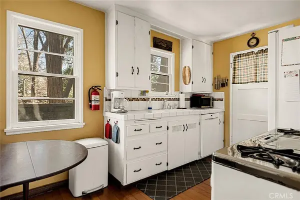 363 Mittry, Lake Arrowhead, CA 92352