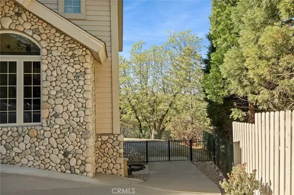 1184 Acadia, Lake Arrowhead, CA 92352
