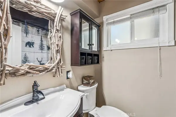 30834 Live Oak, Running Springs, CA 92382