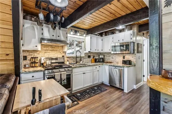 30834 Live Oak, Running Springs, CA 92382