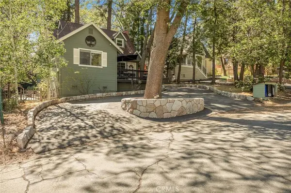 380 Hemlock, Lake Arrowhead, CA 92352