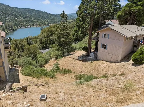 402 Darfo, Crestline, CA 92325