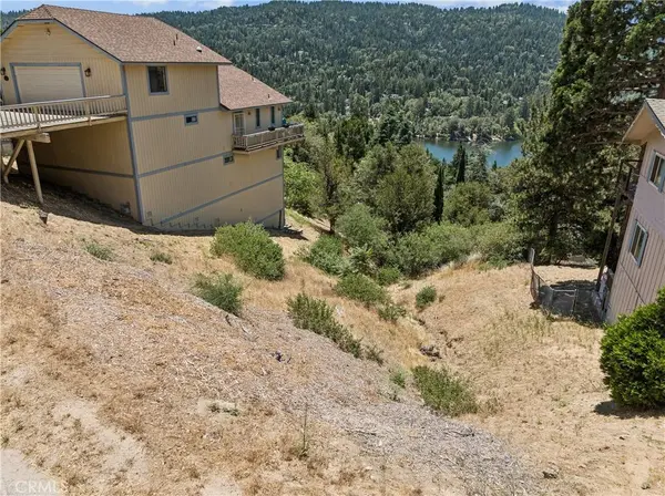 402 Darfo, Crestline, CA 92325