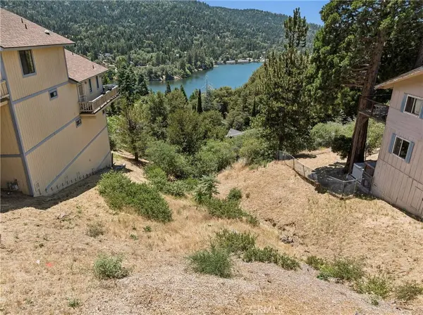 402 Darfo, Crestline, CA 92325