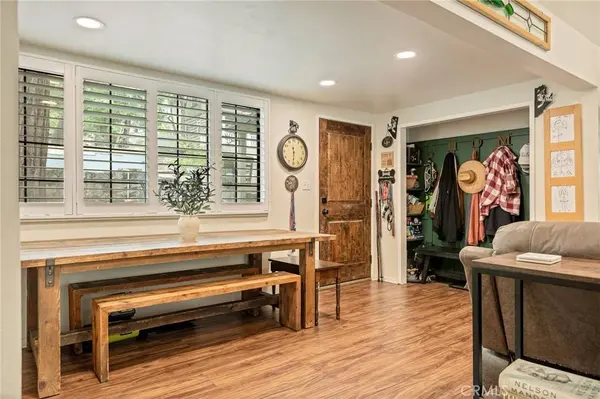 247 Oak DR, Lake Arrowhead, CA 92352