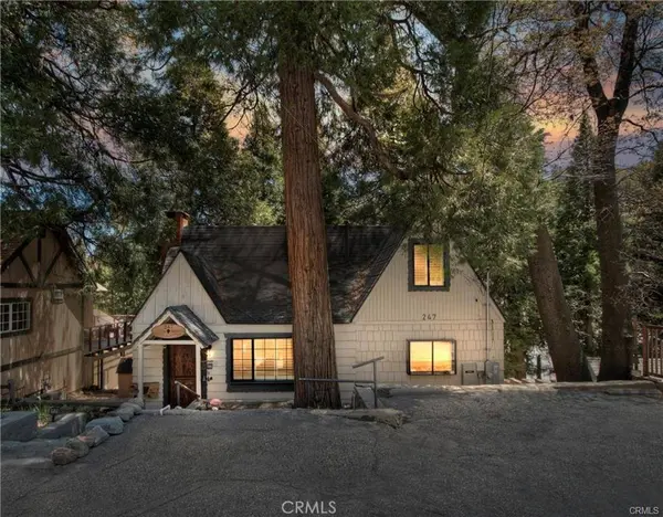 247 Oak DR