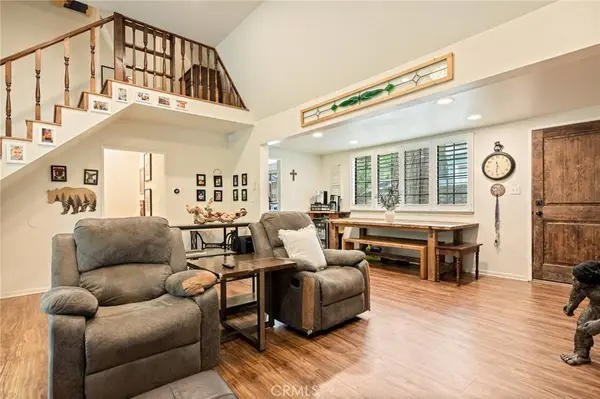 247 Oak DR, Lake Arrowhead, CA 92352
