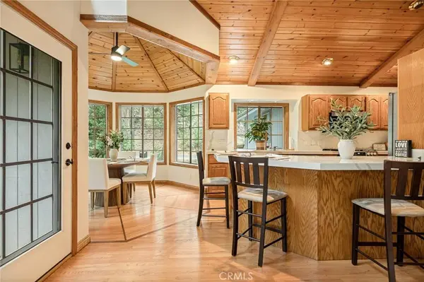 24376 Horst DR, Crestline, CA 92325