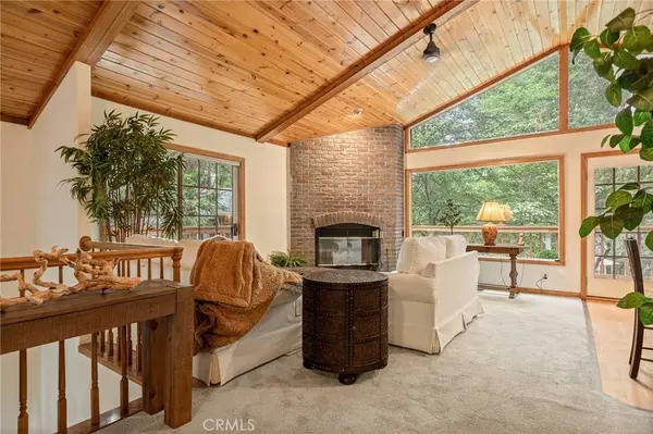 24376 Horst DR, Crestline, CA 92325