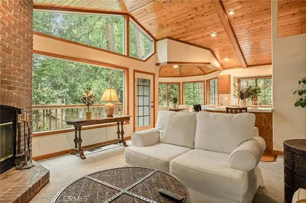 24376 Horst DR, Crestline, CA 92325