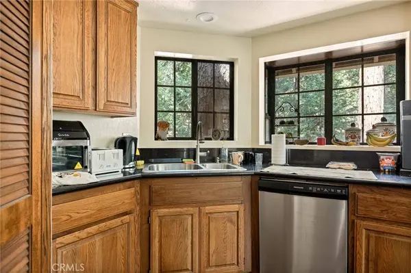 27432 White Fir, Lake Arrowhead, CA 92352