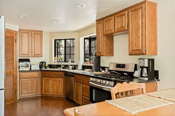 27432 White Fir, Lake Arrowhead, CA 92352