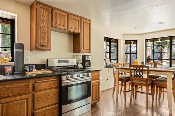 27432 White Fir, Lake Arrowhead, CA 92352