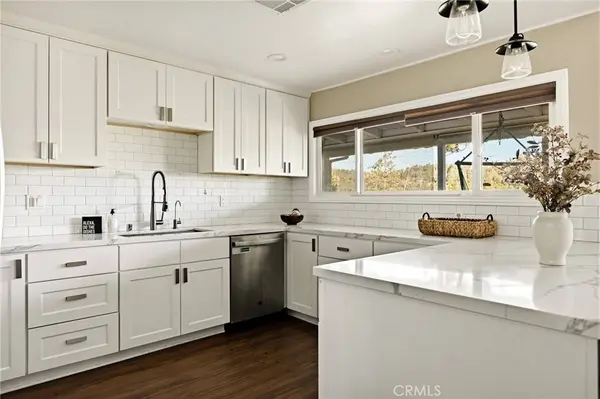 24416 Horst DR, Crestline, CA 92325