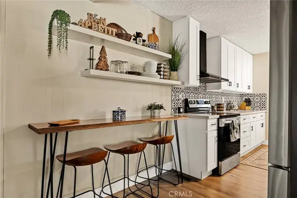 30789 All View, Running Springs, CA 92382