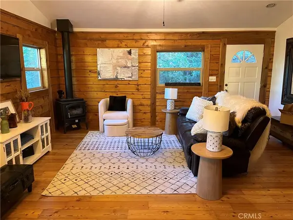 24839 Felsen DR, Crestline, CA 92325
