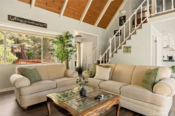 28165 Grenoble, Lake Arrowhead, CA 92352