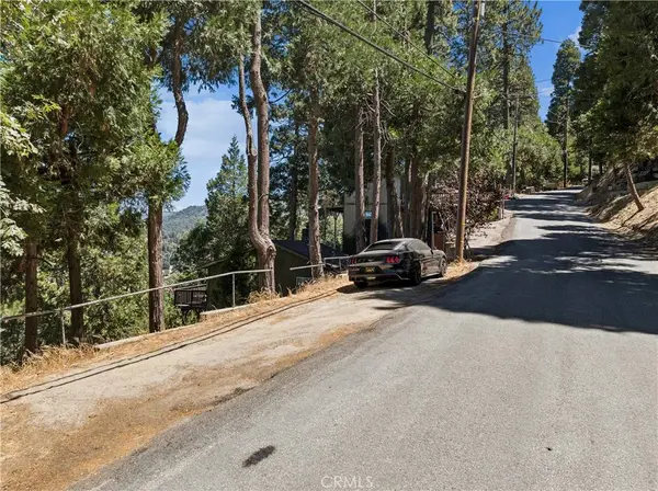 24240 Bernard DR, Crestline, CA 92325