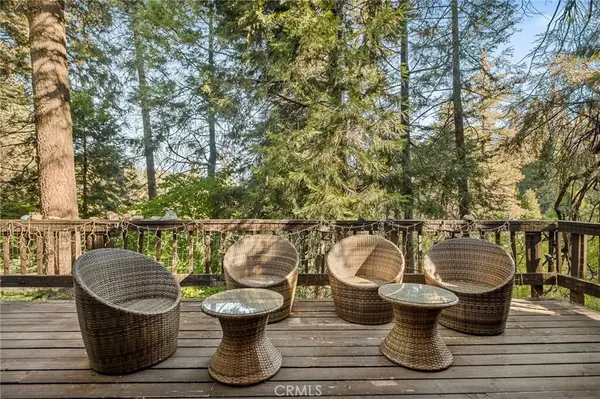 824 Oakmont LN, Lake Arrowhead, CA 92352