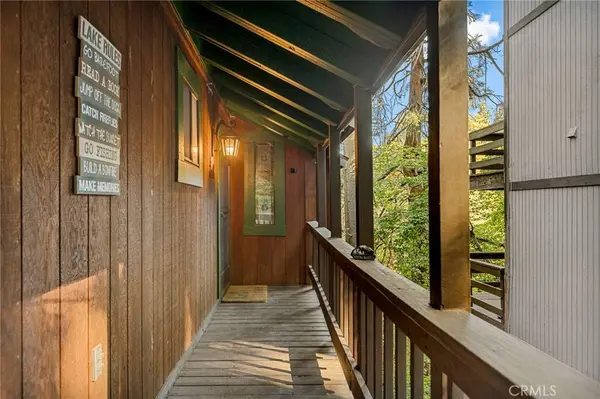824 Oakmont LN, Lake Arrowhead, CA 92352