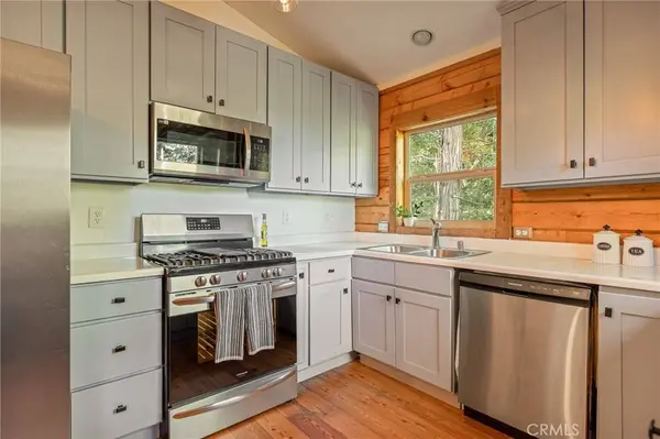24839 Felsen DR, Crestline, CA 92325