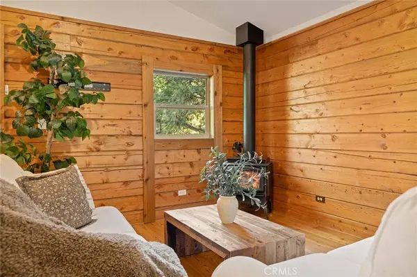 24839 Felsen DR, Crestline, CA 92325