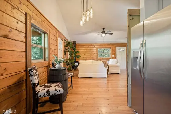 24839 Felsen DR, Crestline, CA 92325