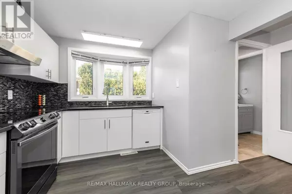 1803 LAMOUREUX DRIVE, Ottawa, ON K1E2H3