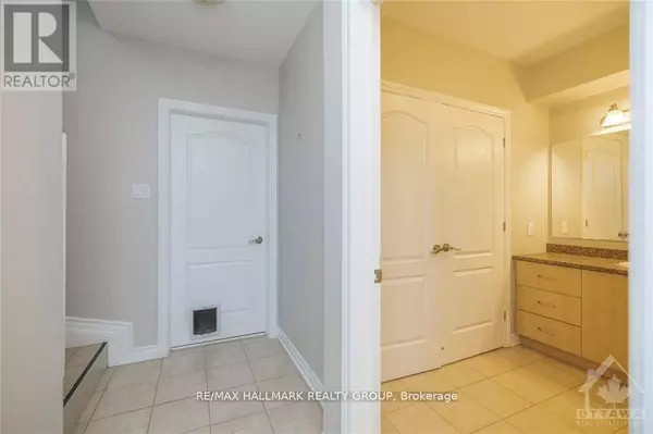 1174 SOUTH RUSSELL RD #A, Russell, ON K4R1E5