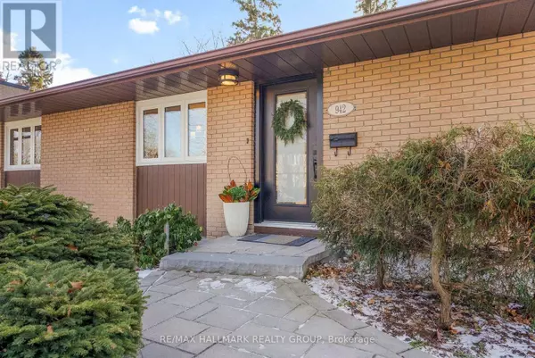942 ELSETT DRIVE, Ottawa, ON K1G2S9