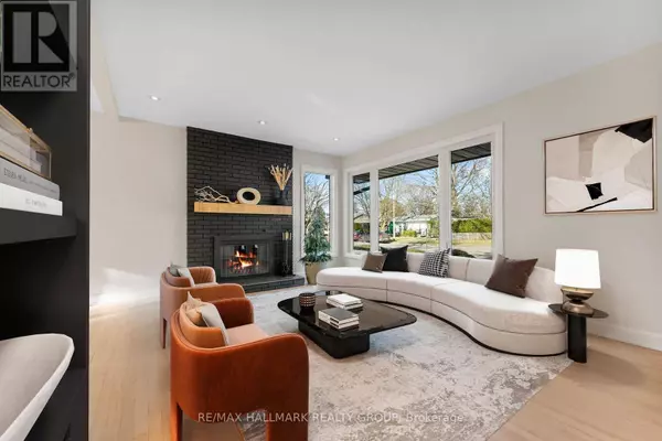 942 ELSETT DRIVE, Ottawa, ON K1G2S9