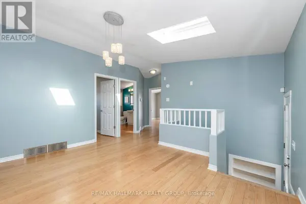 2223 HALIFAX DRIVE, Ottawa, ON K1G2W4