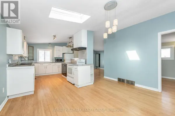 2223 HALIFAX DRIVE, Ottawa, ON K1G2W4