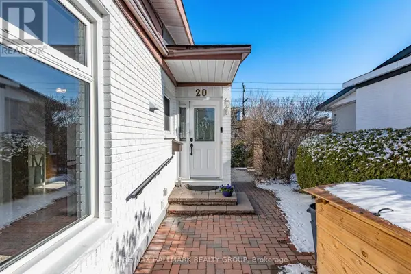20 MULVAGH AVENUE, Ottawa, ON K2E6M6