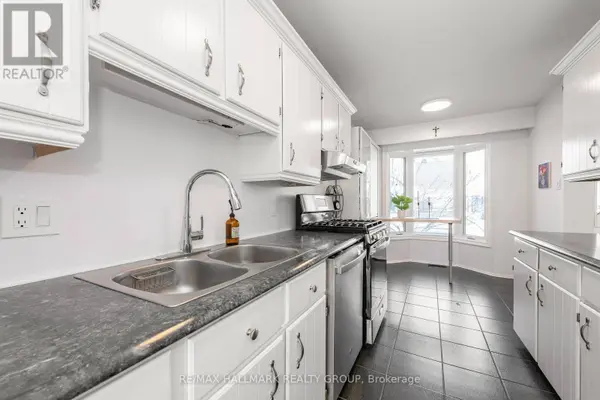 6382 ST. LOUIS DRIVE, Ottawa, ON K1C2Y1