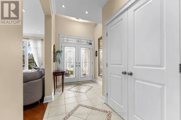 313 ECKERSON AVENUE, Ottawa, ON K2S0K8