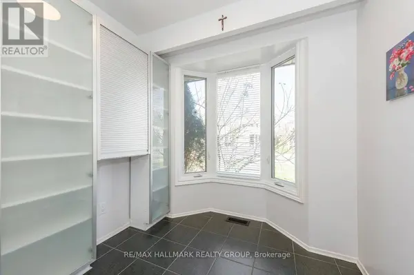 6382 ST. LOUIS DRIVE, Ottawa, ON K1C2Y1