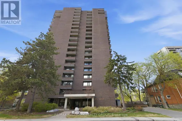 71 Somerset ST West #2003, Ottawa, ON K2P2G2