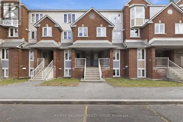 390 Briston Private #3, Ottawa, ON K1G5R3