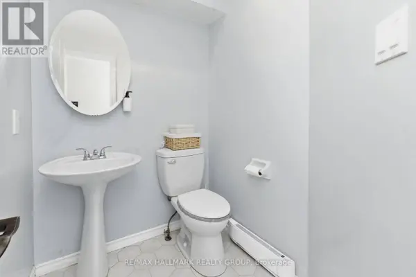 390 Briston Private #3, Ottawa, ON K1G5R3