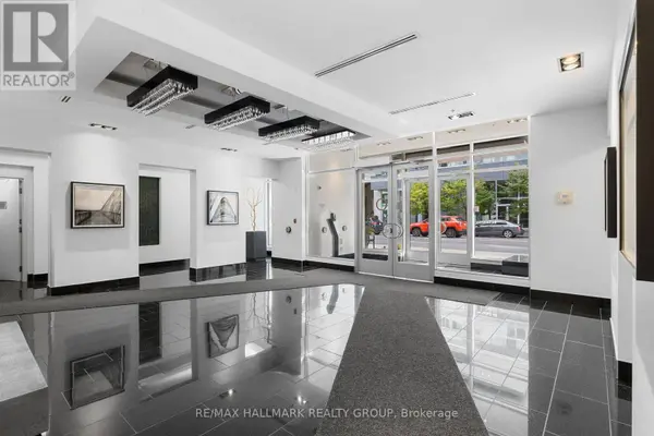 101 Richmond RD #611, Ottawa, ON K1Z0A6