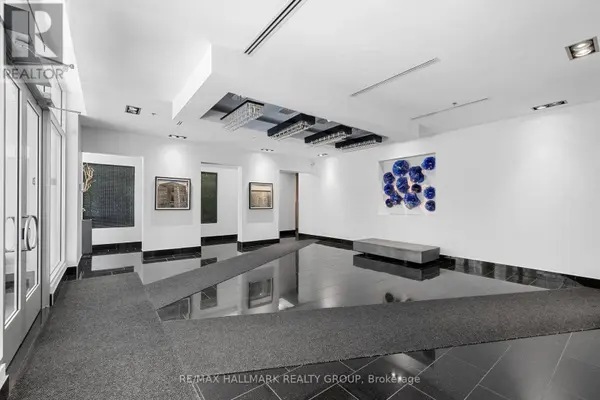 101 Richmond RD #611, Ottawa, ON K1Z0A6