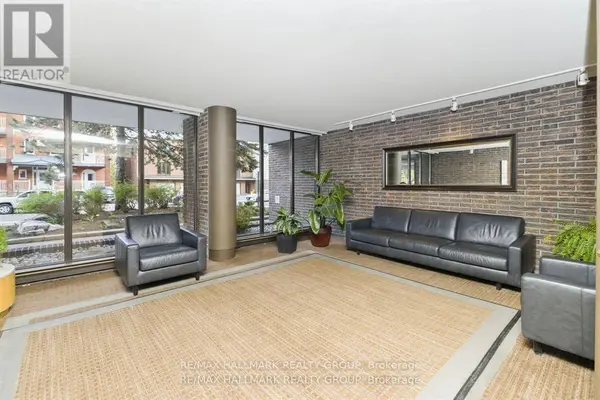 71 Somerset ST West #2003, Ottawa, ON K2P2G2