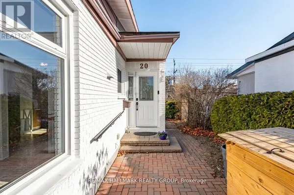 20 MULVAGH AVENUE, Ottawa, ON K2E6M6