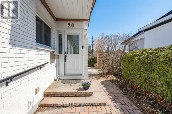 20 MULVAGH AVENUE, Ottawa, ON K2E6M6