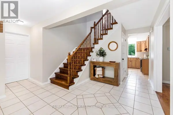 37 STITT STREET, Ottawa, ON K2S0R5