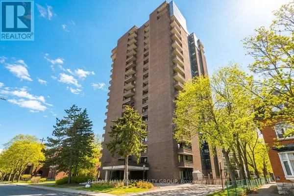 71 Somerset ST West #2003, Ottawa, ON K2P2G2